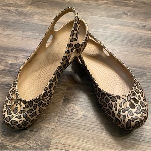 Crocs Flats Womens Size W 9 Leopard Cheetah Print